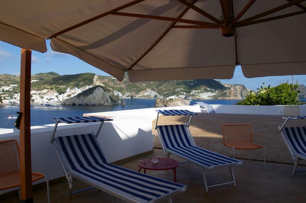 B&B La Terrazza Sul Porto Ponza Dış mekan fotoğraf